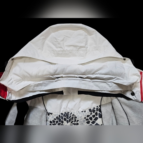 Columbia Women's Waterproof Snow Coat in red, size Large - Picture 8 of 14